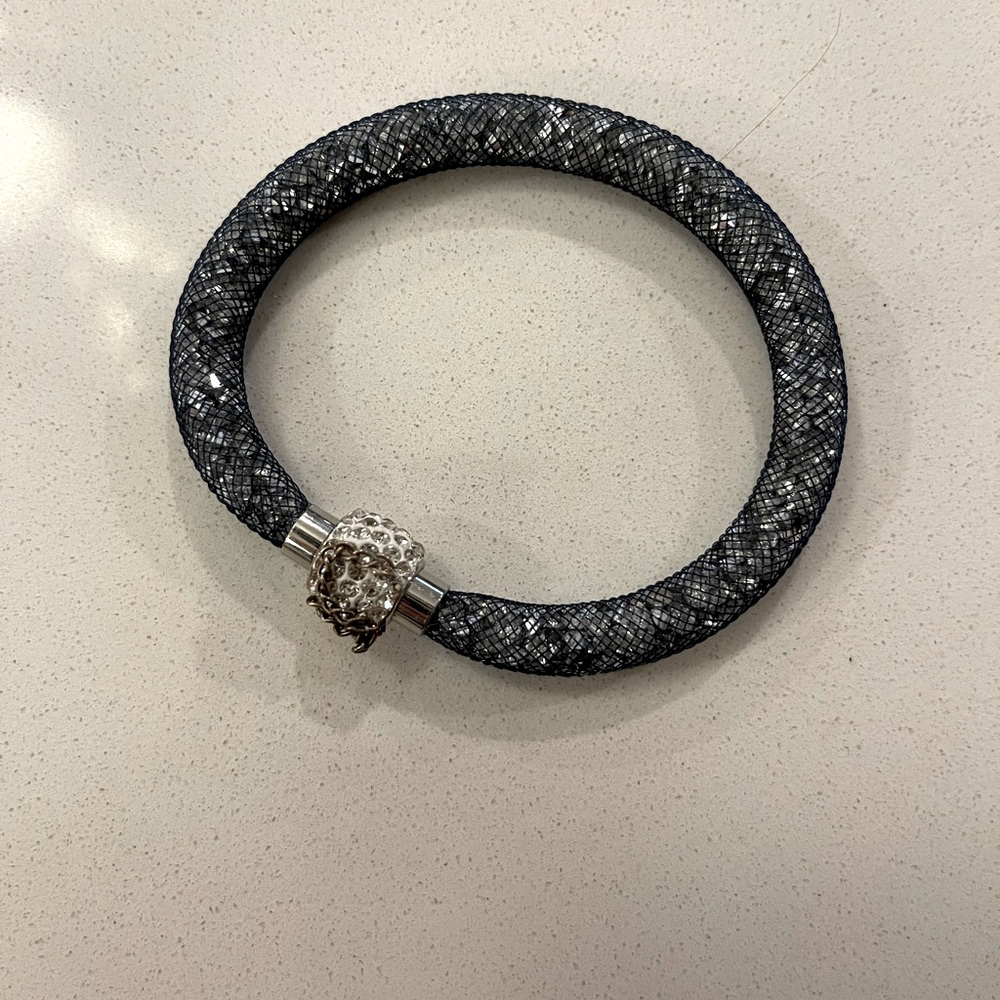 Blue Mesh Bangle Bracelet with Crystal Closure